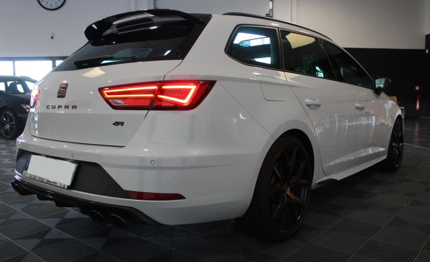 SEAT LEON CUPRA ST R 300 4DRIVE DSG PANO ACC DCC CAMERA VIRTUAL BEATS