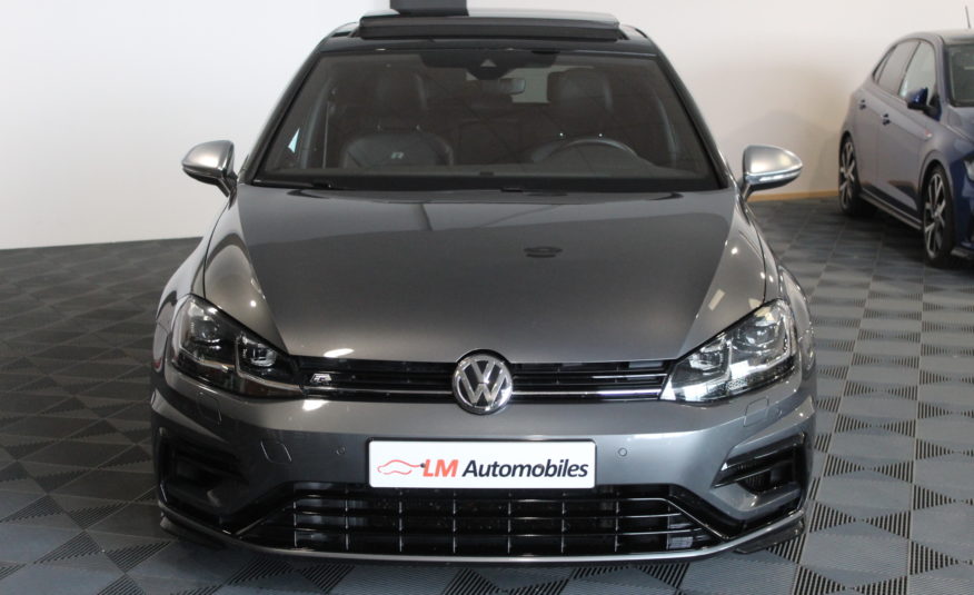 VOLKSWAGEN GOLF R 300 4MOTION DSG DCC PANO VIRTUAL AKRA CAMERA